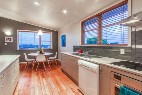 Photo of property in 1/22 Waimumu Road, Massey, Auckland, 0614