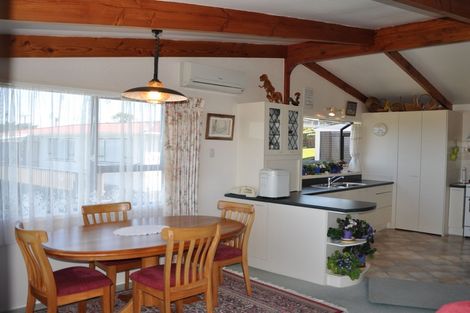 Photo of property in 63 Barrier View Road, Leigh, 0985