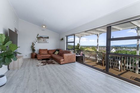 Photo of property in 1 Mohua Street, Waikanae, 5036