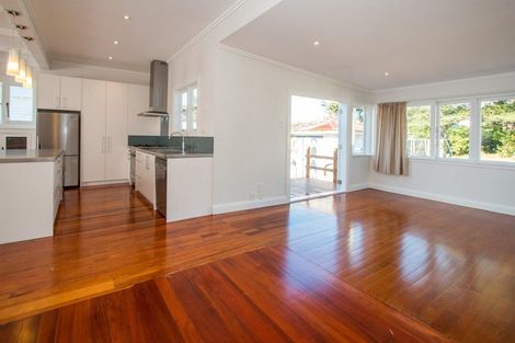 Photo of property in 120 West End Road, Westmere, Auckland, 1022