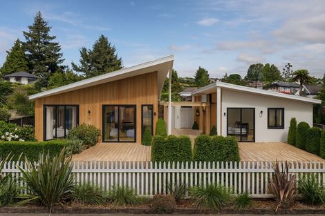 Photo of property in 36 Fergusson Street, Woodville, 4920