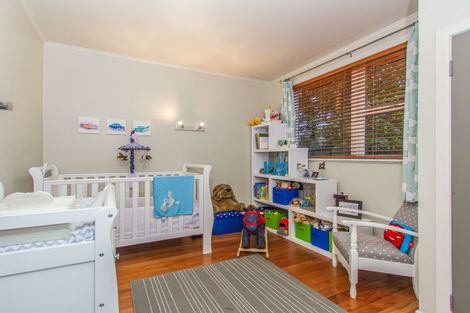 Photo of property in 1/22 Waimumu Road, Massey, Auckland, 0614