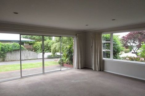 Photo of property in 72 Toorak Avenue, Avonhead, Christchurch, 8042