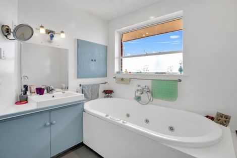 Photo of property in 38 Weaver Street, Oamaru North, Oamaru, 9400