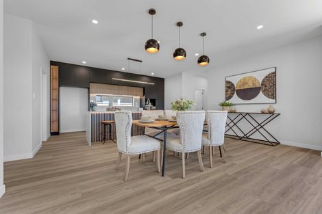 Photo of property in 27 Korowhiti Road, Clarks Beach, 2122