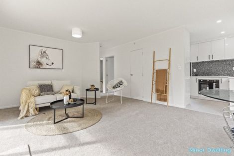 Photo of property in 8 Kupari Place, Totara Vale, Auckland, 0629