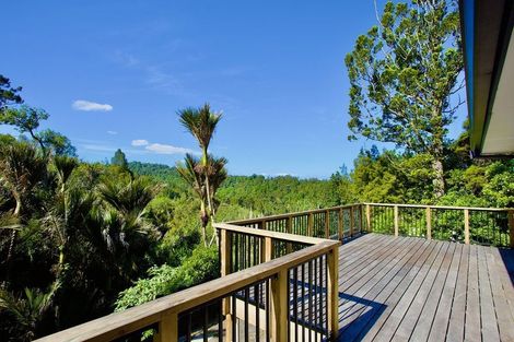 Photo of property in 14 Tinopai Road, Titirangi, Auckland, 0604