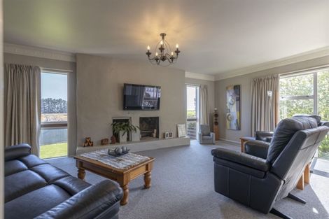 Photo of property in 570 Ashhurst Road, Ashhurst, Palmerston North, 4470