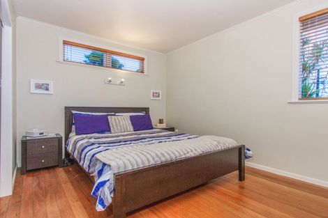 Photo of property in 1/22 Waimumu Road, Massey, Auckland, 0614