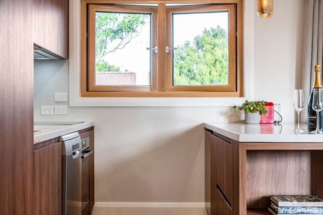 Photo of property in 3/29 Paritai Drive, Orakei, Auckland, 1071