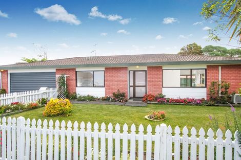 Photo of property in 8/39 Swanson Road, Henderson, Auckland, 0610