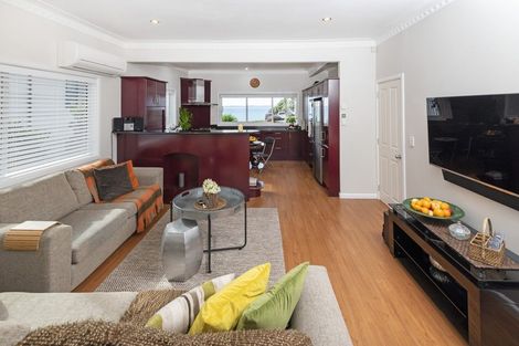 Photo of property in 172 Mellons Bay Road, Mellons Bay, Auckland, 2014