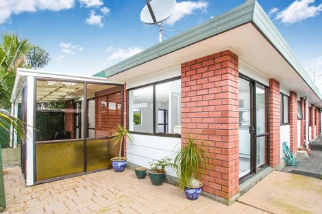 Photo of property in 8/39 Swanson Road, Henderson, Auckland, 0610