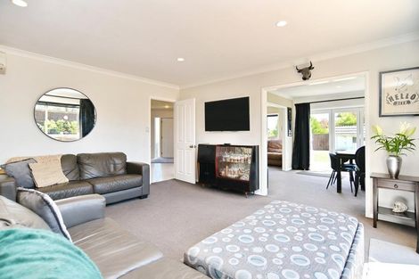 Photo of property in 1 Limes Avenue, Parklands, Christchurch, 8083