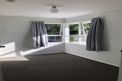 Photo of property in 44 Gossamer Drive, Pakuranga Heights, Auckland, 2010