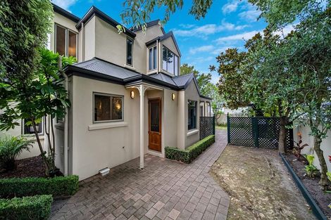 Photo of property in 124 Springfield Road, St Albans, Christchurch, 8014