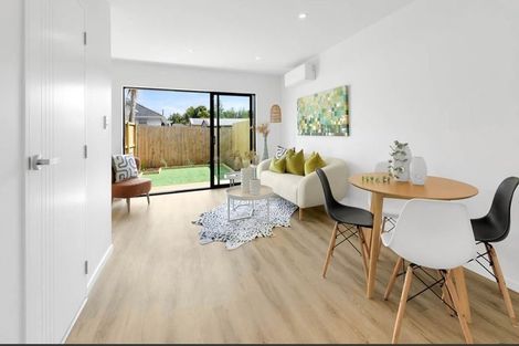 Photo of property in 5/9 Flanshaw Road, Te Atatu South, Auckland, 0610