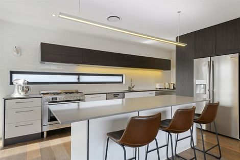 Photo of property in 98 Broadhaven Avenue, Parklands, Christchurch, 8083