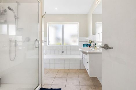 Photo of property in 42 Hoover Street, Brooklyn, Wellington, 6021