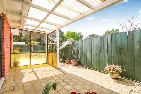 Photo of property in 8/39 Swanson Road, Henderson, Auckland, 0610