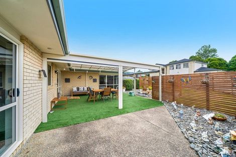 Photo of property in 13 Parkhaven Drive, Rosehill, Papakura, 2113