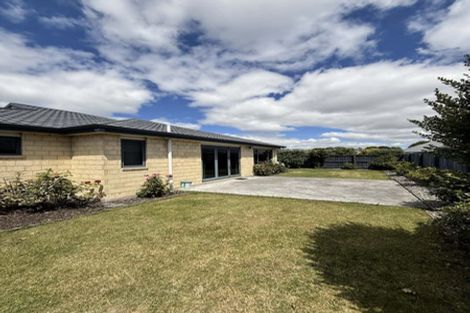 Photo of property in 41 Grimseys Road, Redwood, Christchurch, 8051