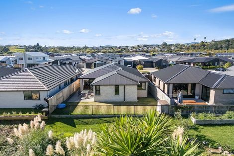 Photo of property in 11 Hinaki Street, Poike, Tauranga, 3112