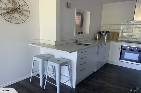 Photo of property in 111 Pupuke Road, Northcote, Auckland, 0627