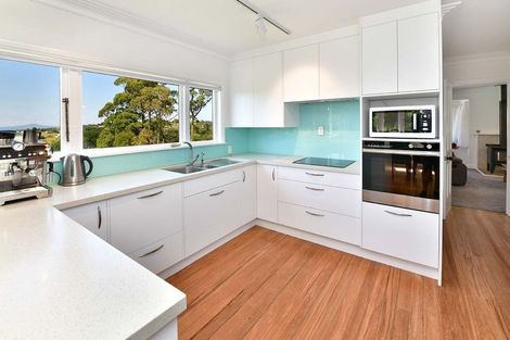 Photo of property in 1141 Whangaparaoa Road, Tindalls Beach, Whangaparaoa, 0930