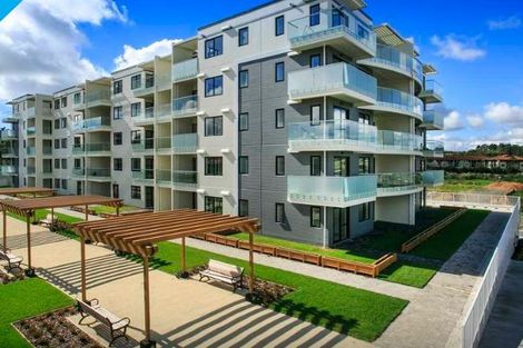 Photo of property in Apollo Apartments, 201/46 Rosedale Road, Rosedale, Auckland, 0632