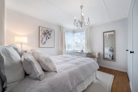 Photo of property in 19 Blacklock Avenue, Henderson, Auckland, 0612