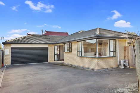 Photo of property in 8 Watkins Drive, Rangiora, 7400