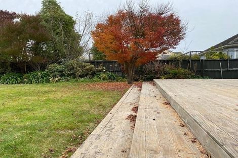 Photo of property in 8 Newall Avenue, Bryndwr, Christchurch, 8052