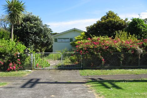 Photo of property in 13 Chipping Dale, Mangere Bridge, Auckland, 2022