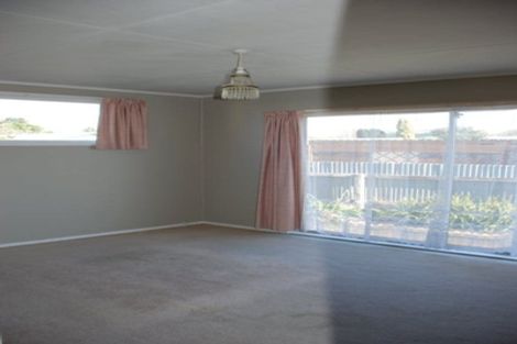 Photo of property in 28 Frickleton Street, Taradale, Napier, 4112