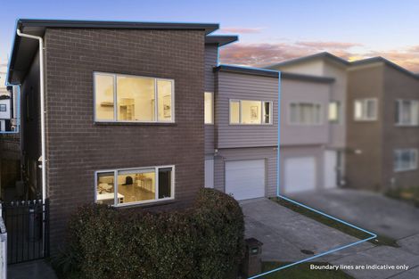 Photo of property in 22 Sunshine Boulevard, Sunnyvale, Auckland, 0612