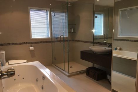 Photo of property in 3 Beulah Avenue, Rothesay Bay, Auckland, 0630