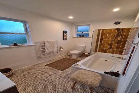 Photo of property in 122 Beach Road, Haumoana, 4102