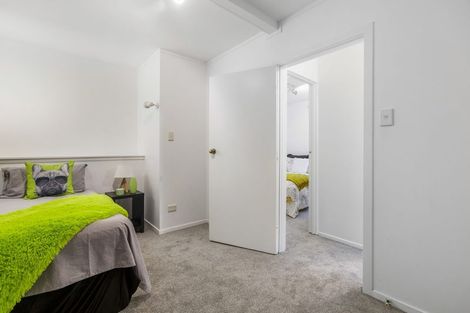 Photo of property in 4/78 Seaview Road, Castor Bay, Auckland, 0620