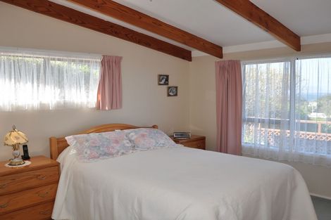 Photo of property in 63 Barrier View Road, Leigh, 0985