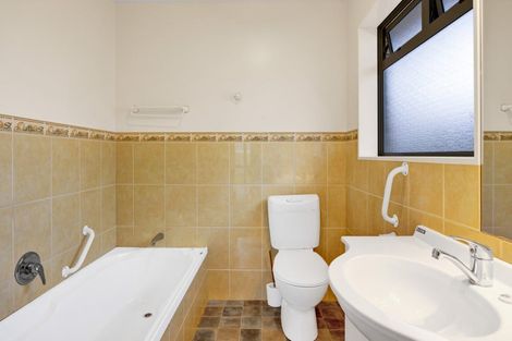 Photo of property in 21a Clemow Road, Fitzroy, New Plymouth, 4312