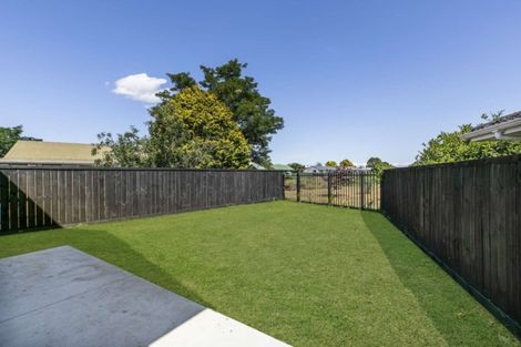 Photo of property in 39a Sutton Crescent, Papakura, 2110
