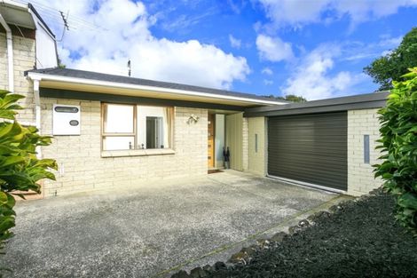 Photo of property in 2/31 Park Hill Road, Birkenhead, Auckland, 0626