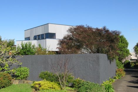 Photo of property in 1/422 East Coast Road, Sunnynook, Auckland, 0630