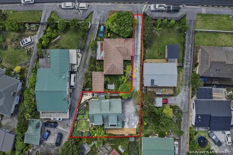 Photo of property in 1/254 Sturges Road, Henderson, Auckland, 0612