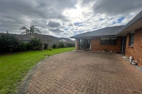 Photo of property in 104 Westerham Drive, Dannemora, Auckland, 2016