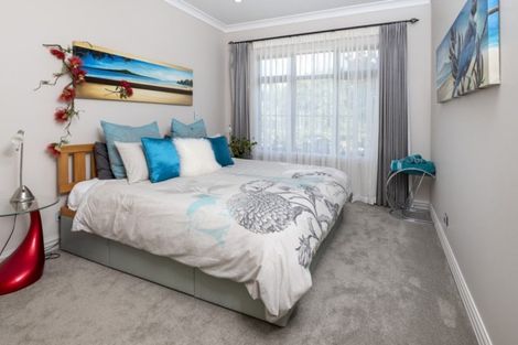 Photo of property in 32 Brownhill Road, Whitford, Manurewa, 2576