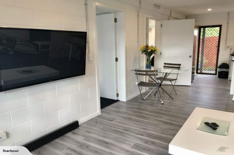 Photo of property in 2/542 Richardson Road, Mount Roskill, Auckland, 1041