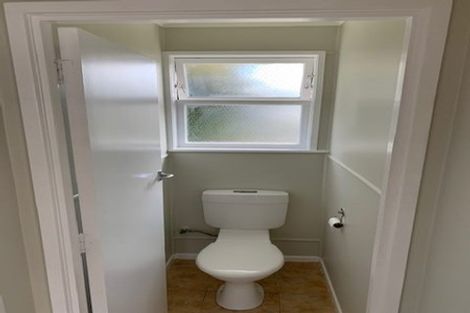 Photo of property in 1/165 Chivalry Road, Glenfield, Auckland, 0629