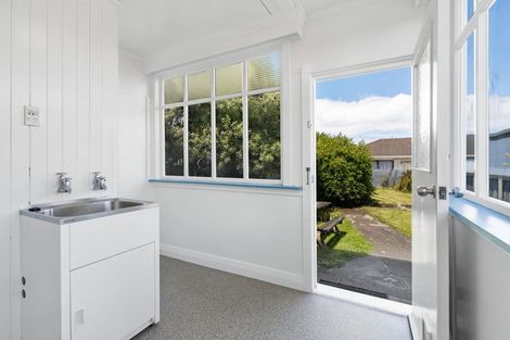 Photo of property in 27 Bathgate Street, South Dunedin, Dunedin, 9012